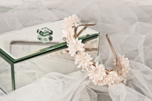 Vintage Cream Daisy Headband