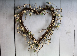 Pussy Willow & Twig Heart 40x35cm