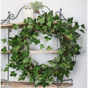 Wild Vine ,Ivy &Moss C/piece 45cm